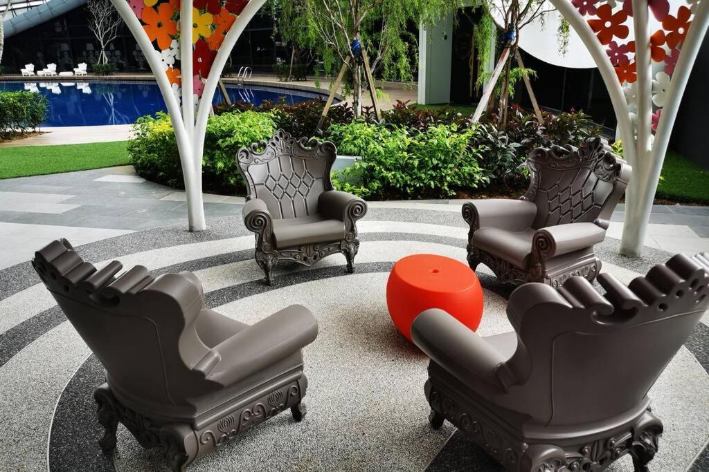 HappyHome @ Arte Mont Kiara Kuala Lumpur Hartamas Damansara Bagian luar foto